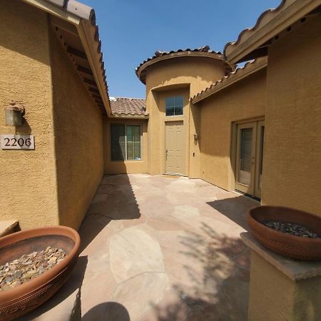 Phoenix II Minutes To Airport And Downtown Bagian luar foto
