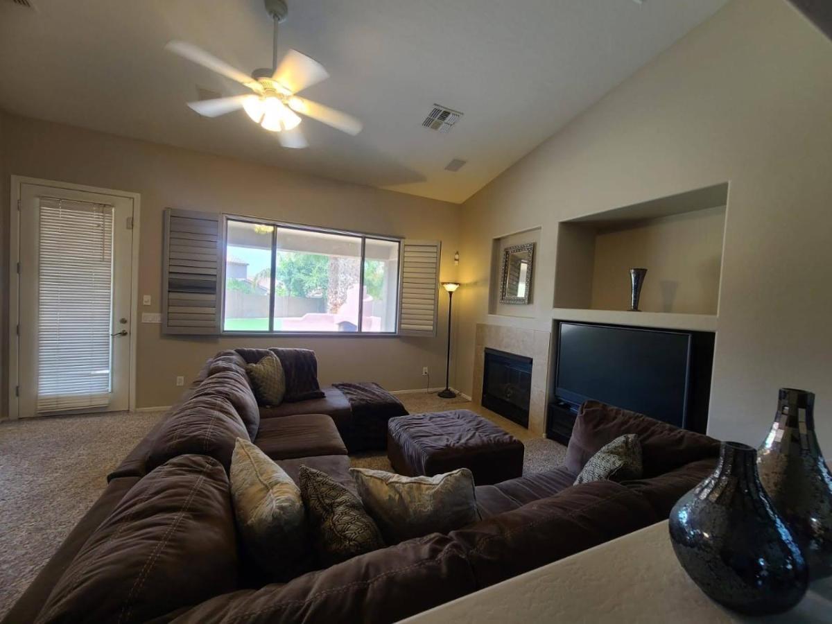 Phoenix II Minutes To Airport And Downtown Bagian luar foto