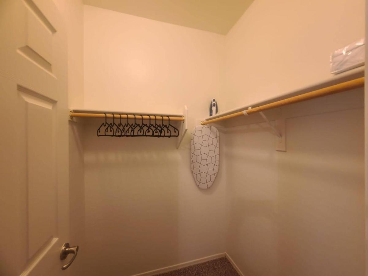 Phoenix II Minutes To Airport And Downtown Bagian luar foto
